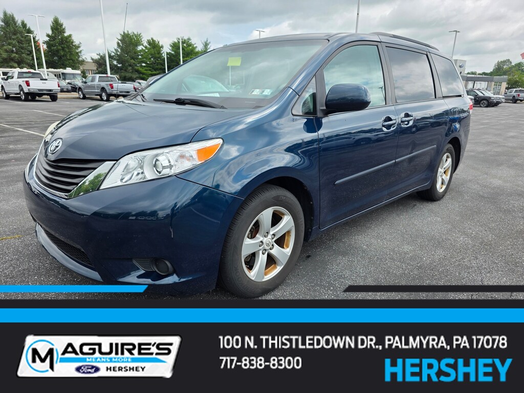 Used 2012 Toyota Sienna LE Minivan/Van
