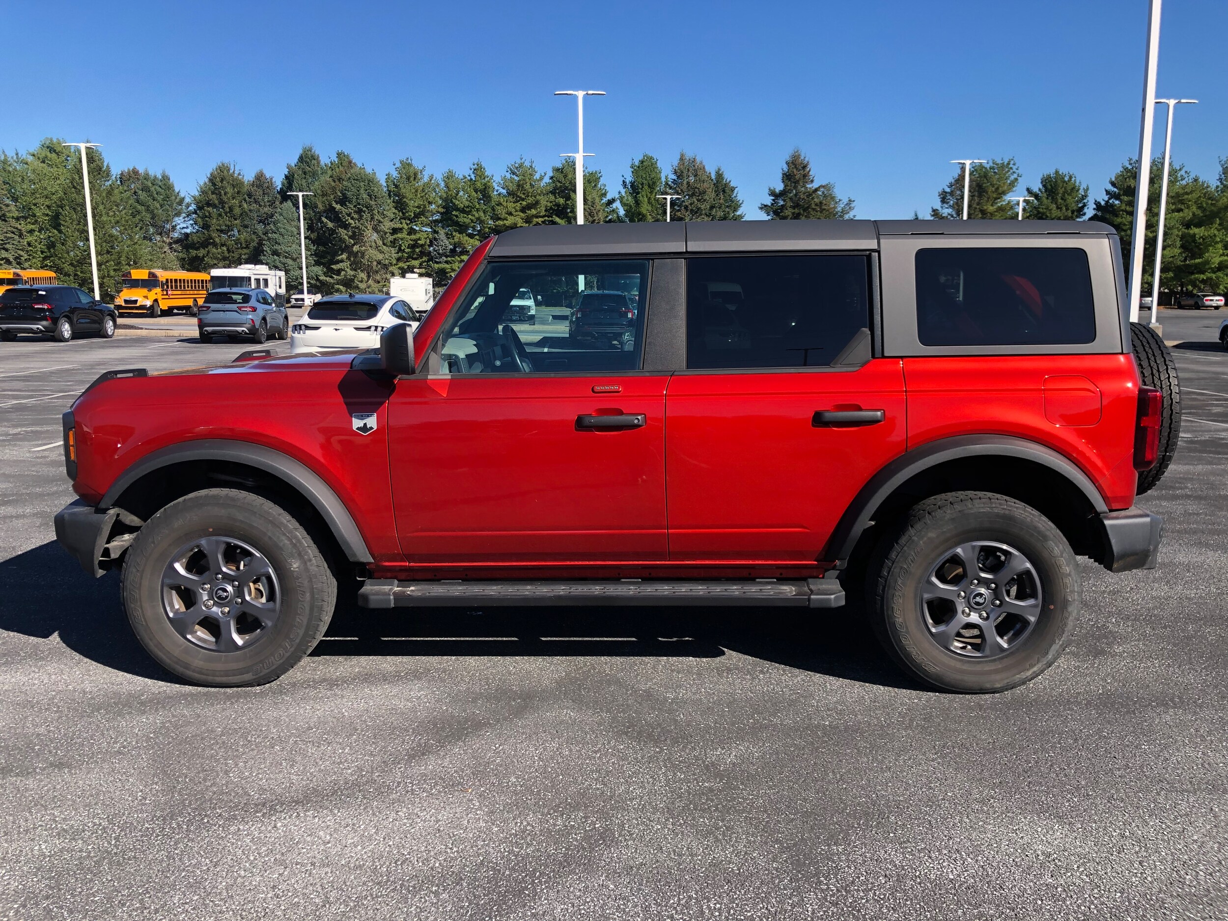 2022 Ford Bronco Big Bend photo 2