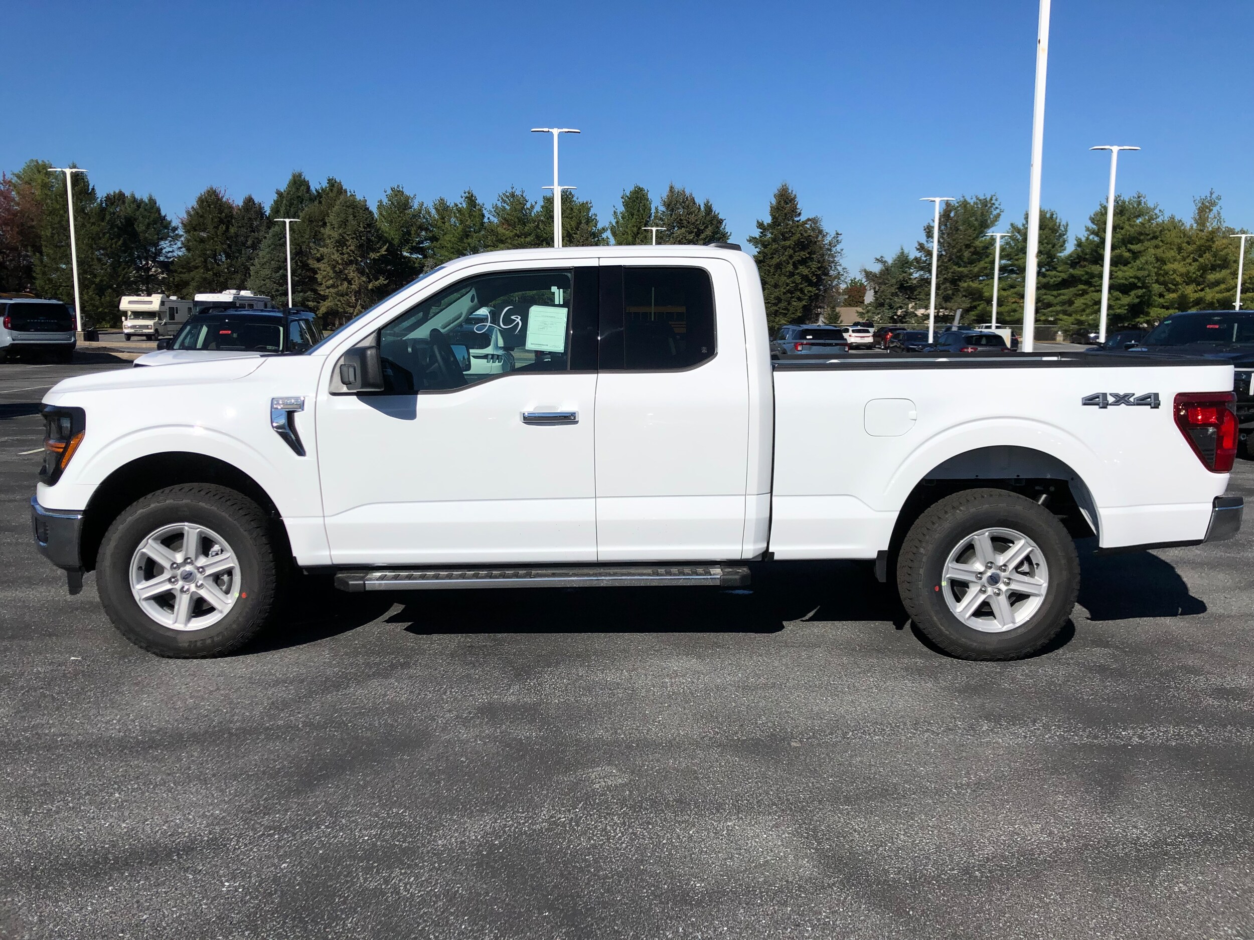 2025 Ford F-150 XLT photo 2