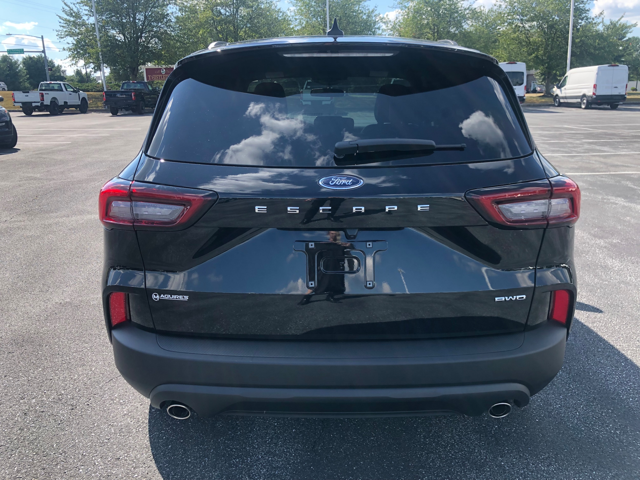 2025 Ford Escape ST-Line photo 4