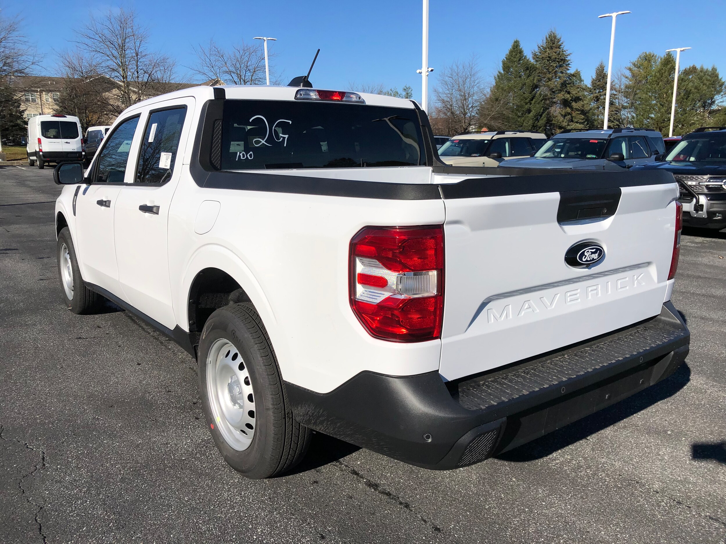 2025 Ford Maverick XL photo 3