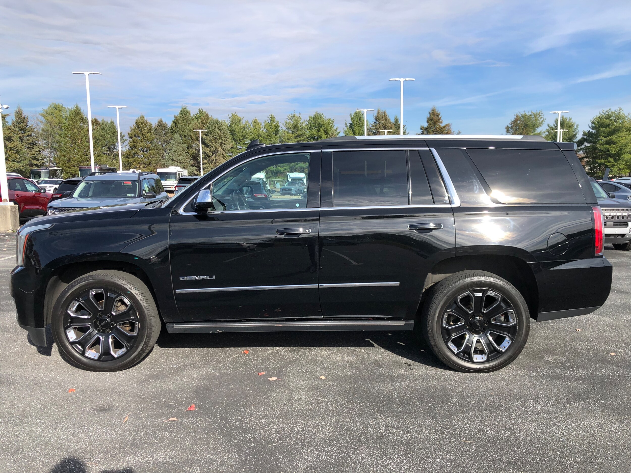 2018 Gmc Yukon Denali photo 2