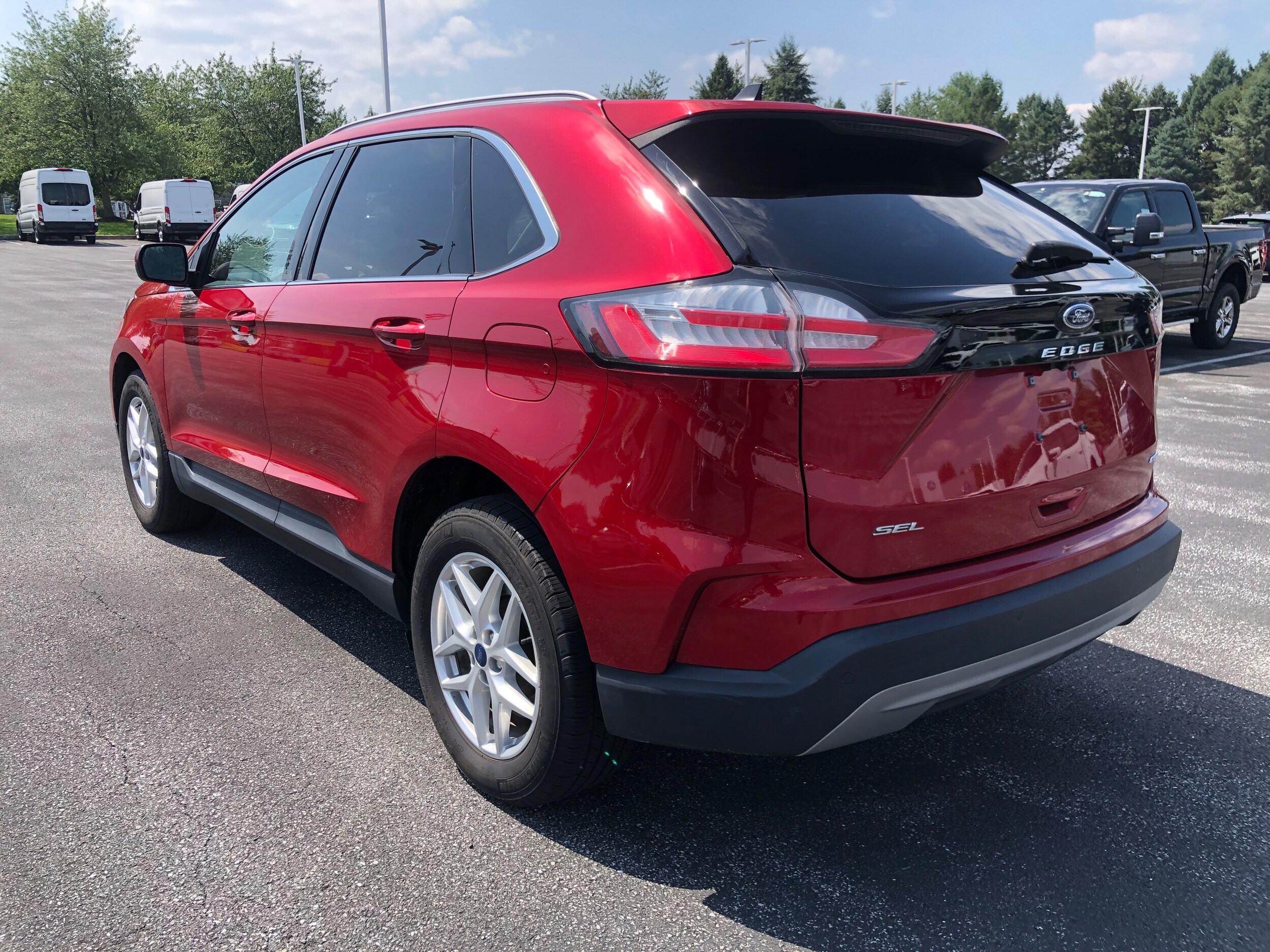 2022 Ford Edge SEL photo 3