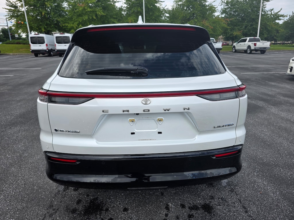 Used 2025 Toyota Crown Signia Limited SUV