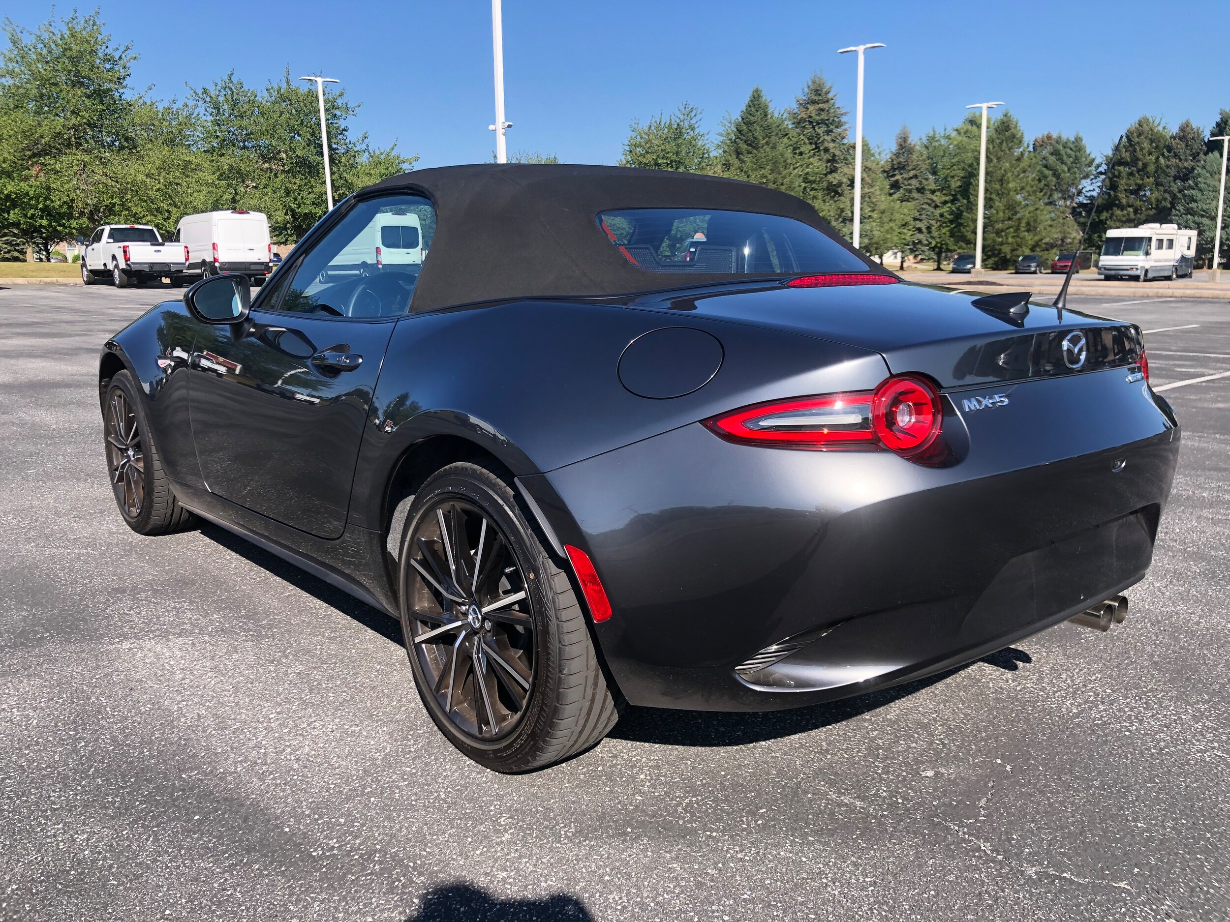 2024 Mazda MX-5 Miata Miata Grand Touring photo 2