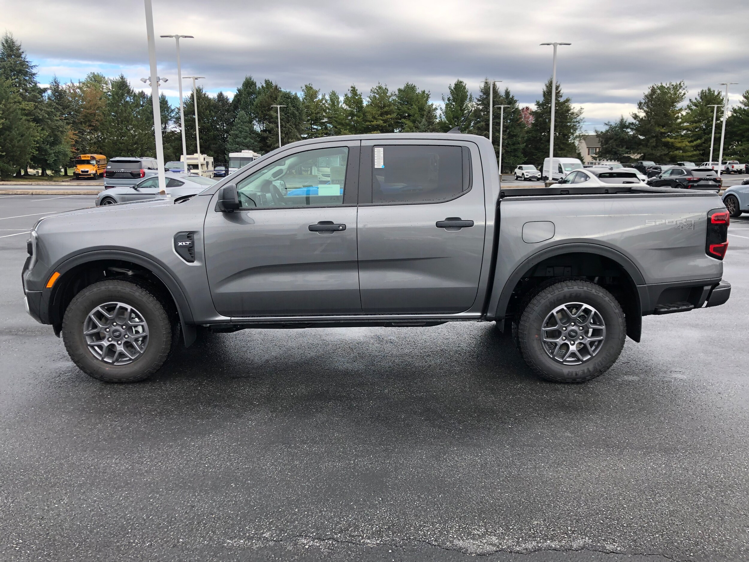 2025 Ford Ranger XLT photo 2