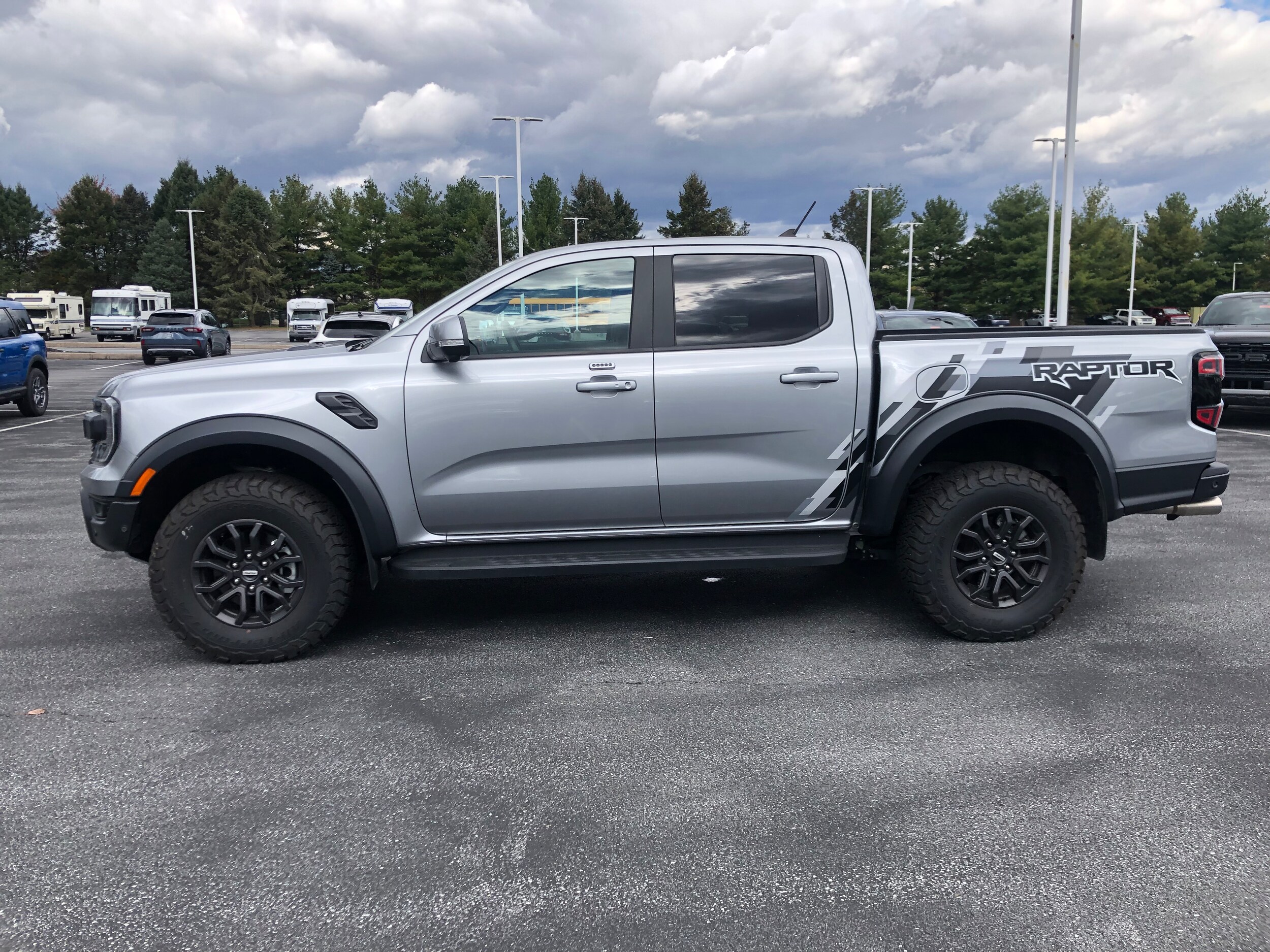 2024 Ford Ranger Raptor photo 2