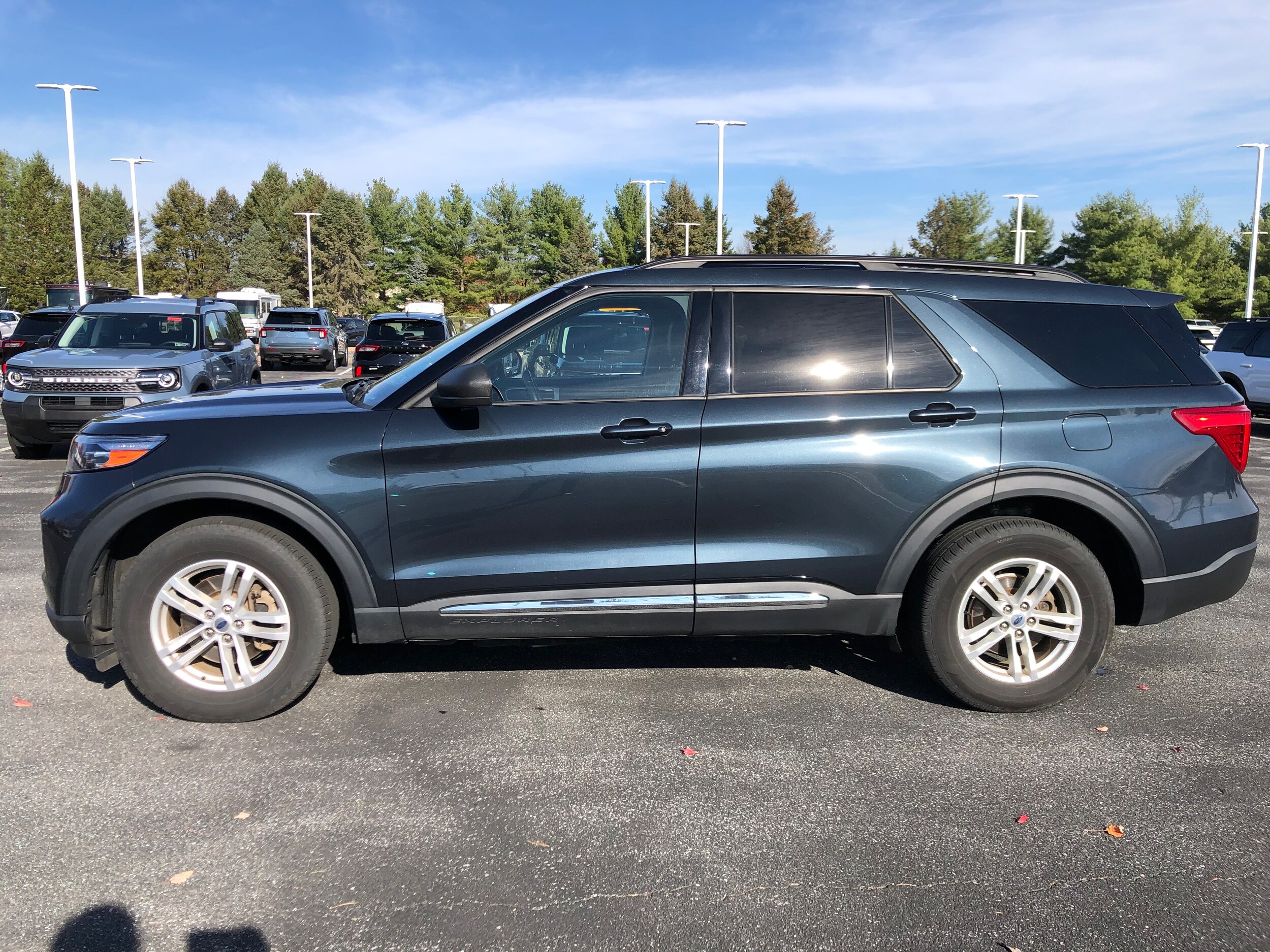 2022 Ford Explorer XLT photo 2