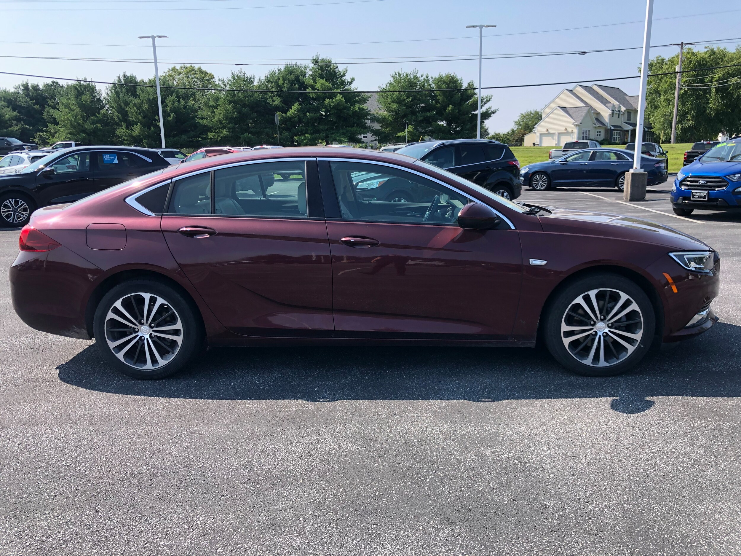 2020 Buick Regal Essence photo 3