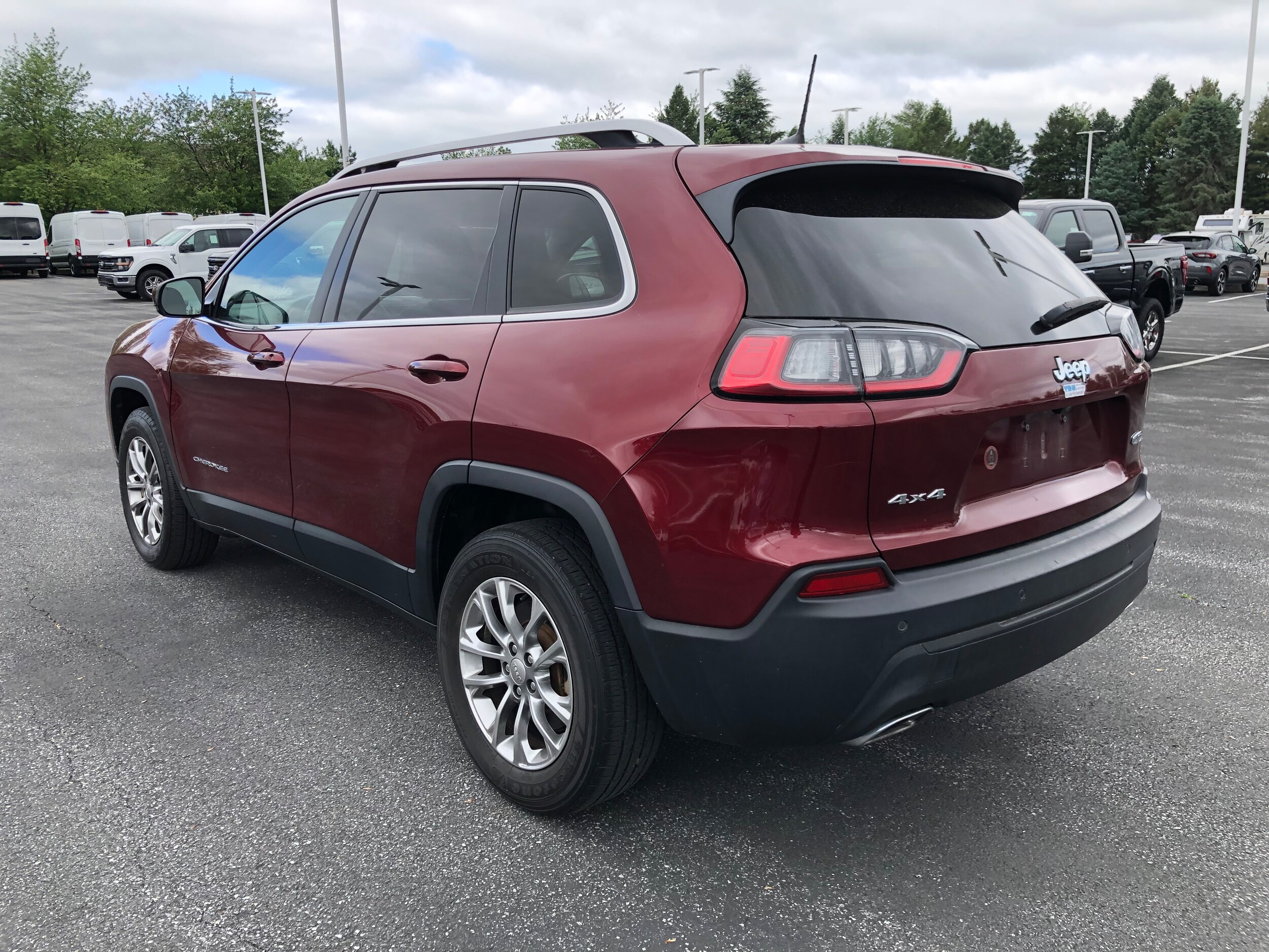 2021 Jeep Cherokee Latitude Lux photo 3