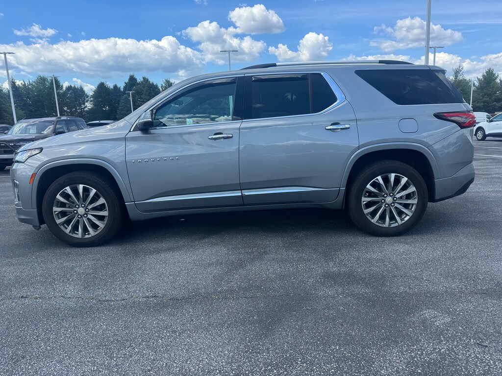 Used 2023 Chevrolet Traverse Premier SUV