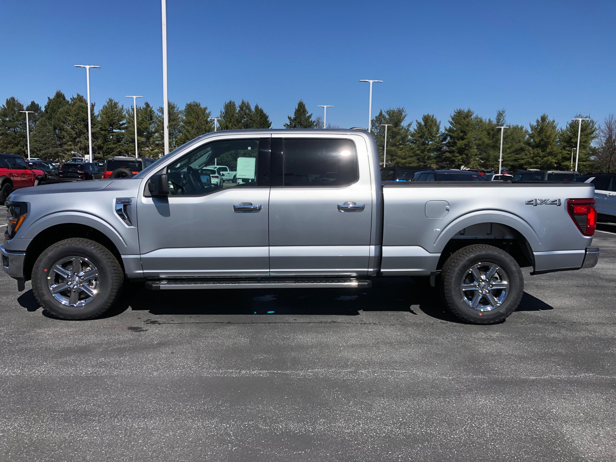 2025 Ford F-150 XLT photo 2