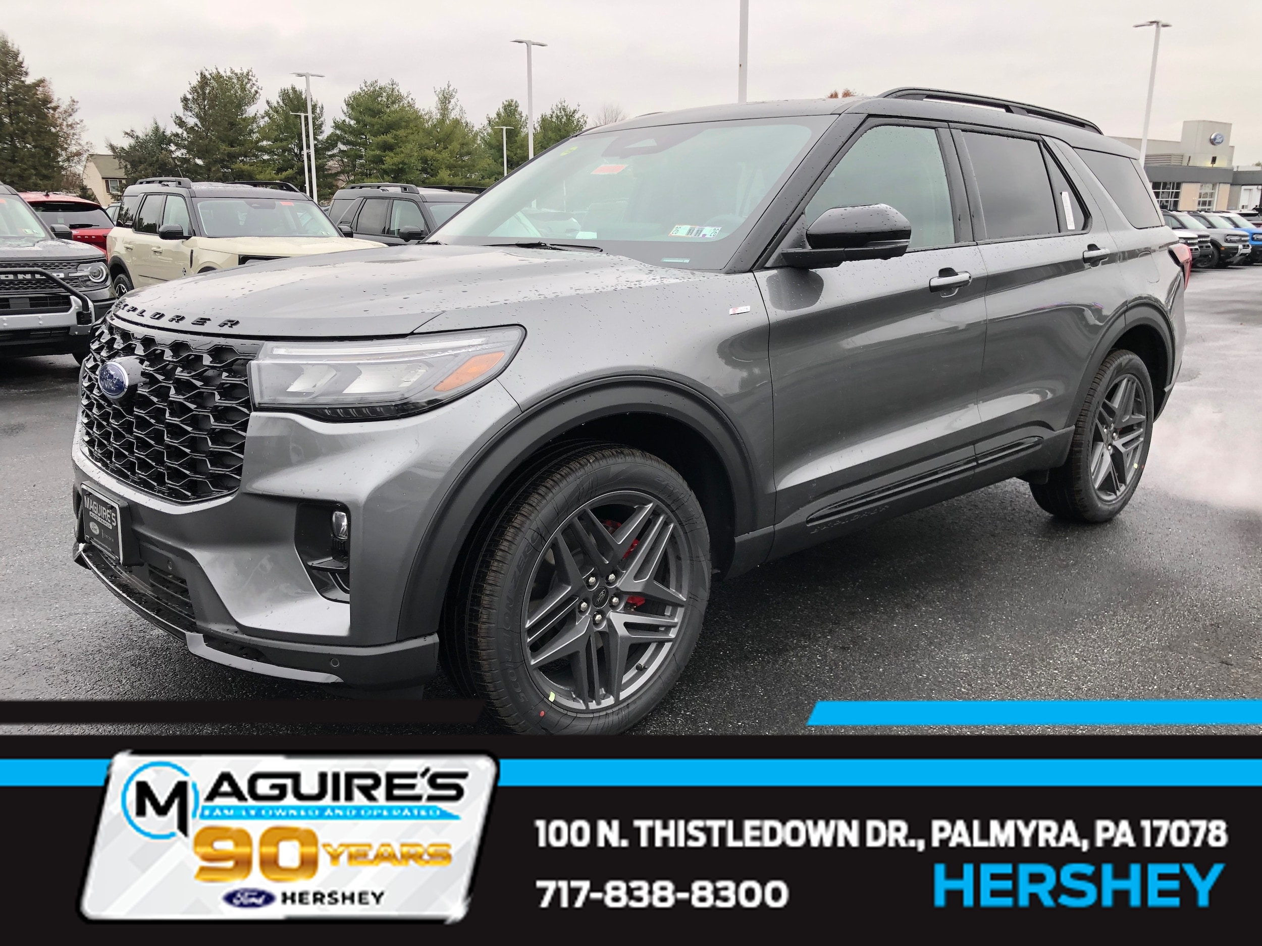 2025 Ford Explorer ST-LINE's photo