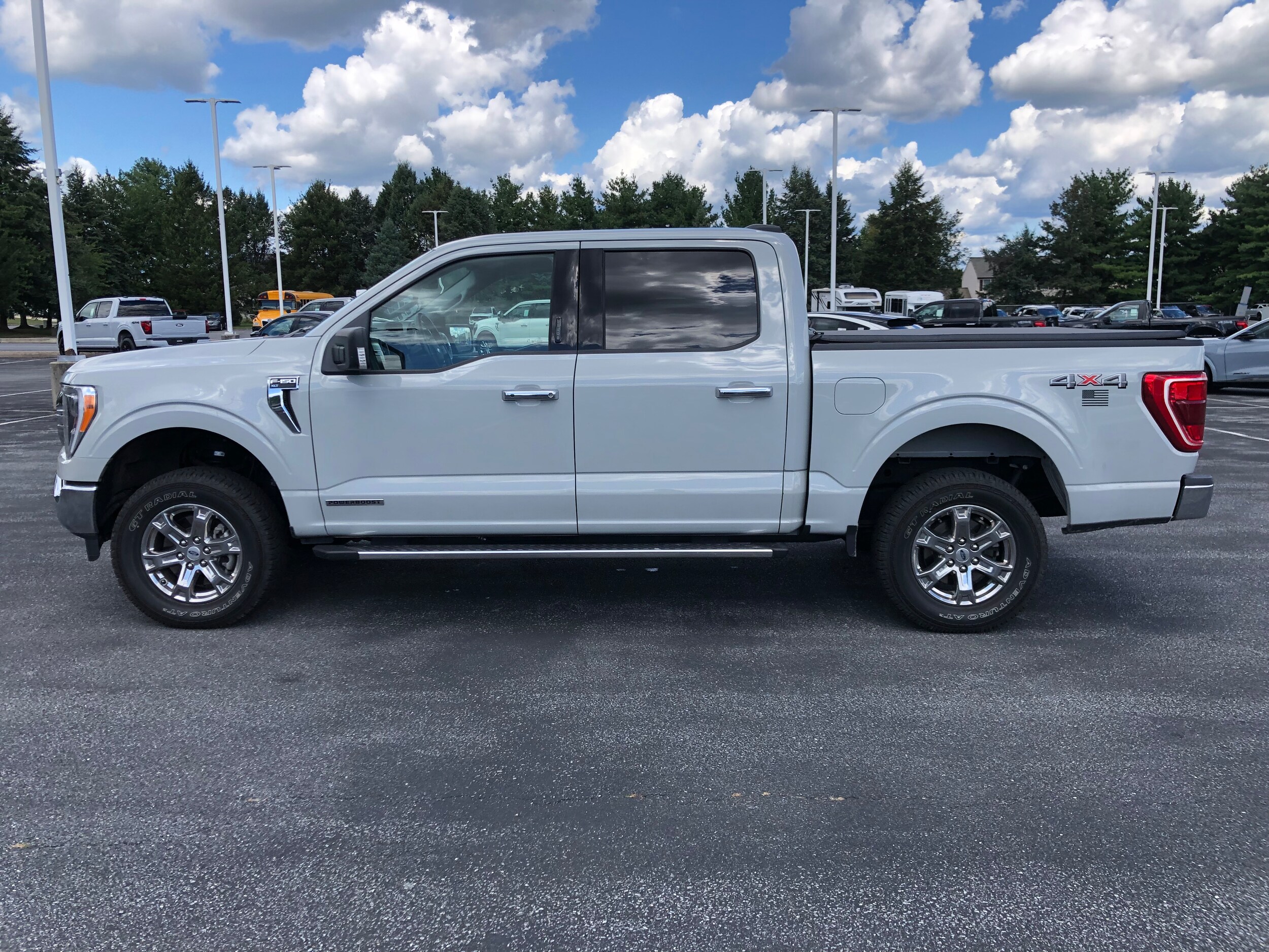 2023 Ford F-150 XLT photo 2