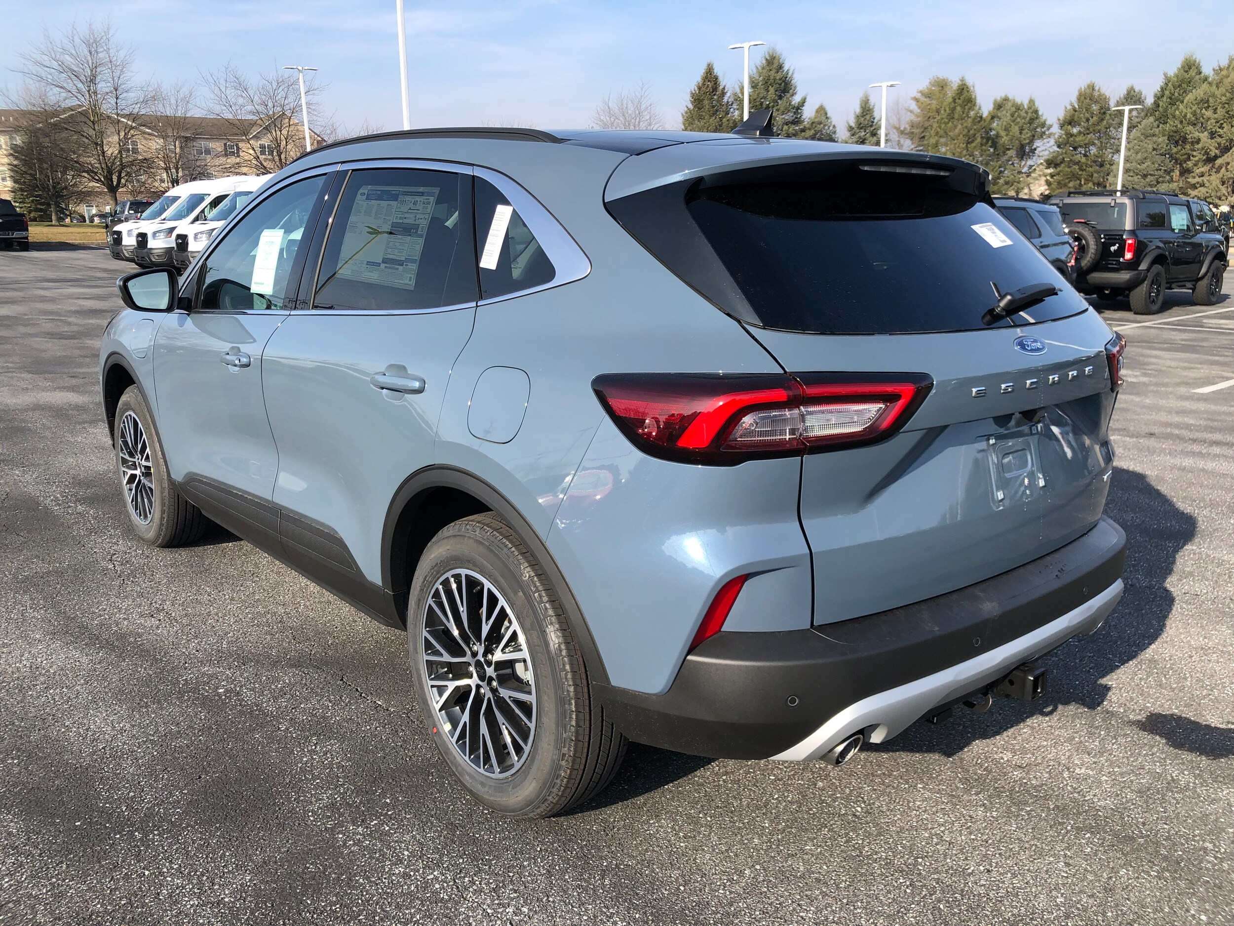 2025 Ford Escape Plug-In Hybrid photo 2