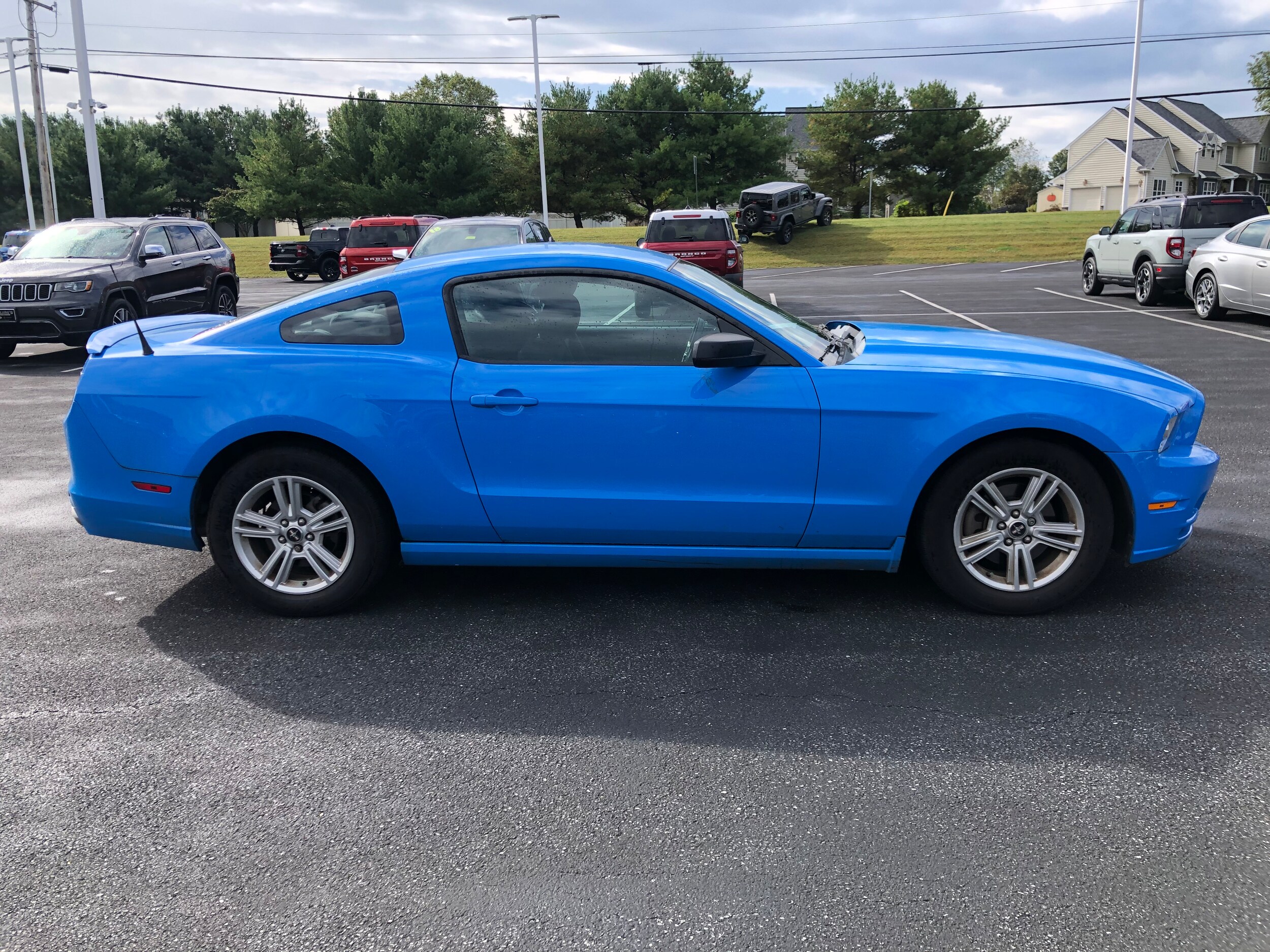 2013 Ford Mustang V6 photo 4