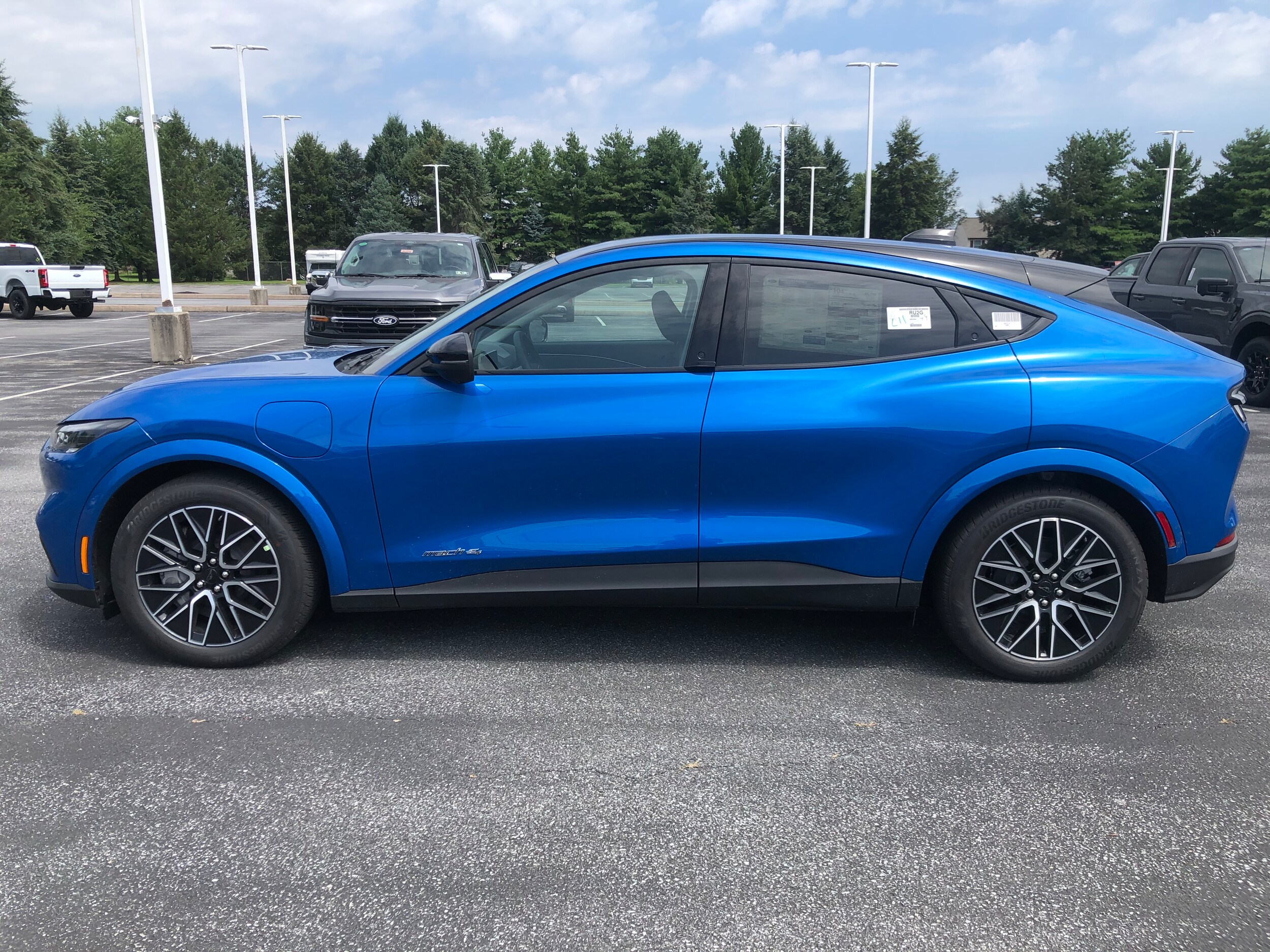 2025 Ford Mustang Mach-E Premium photo 2