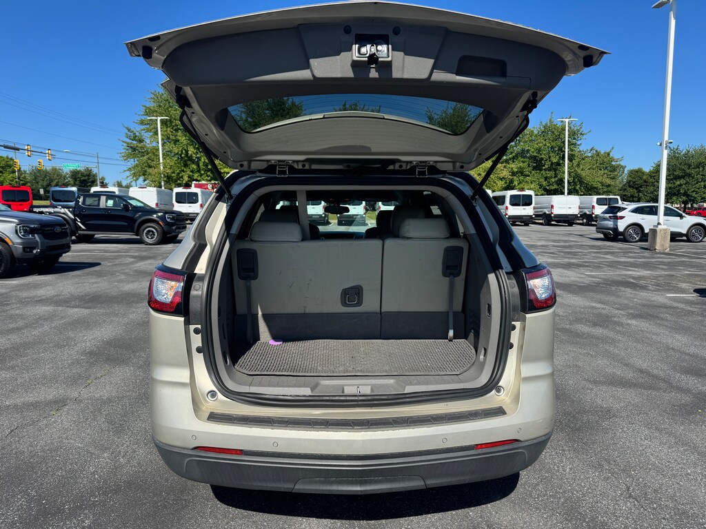 Used 2014 Chevrolet Traverse LT SUV