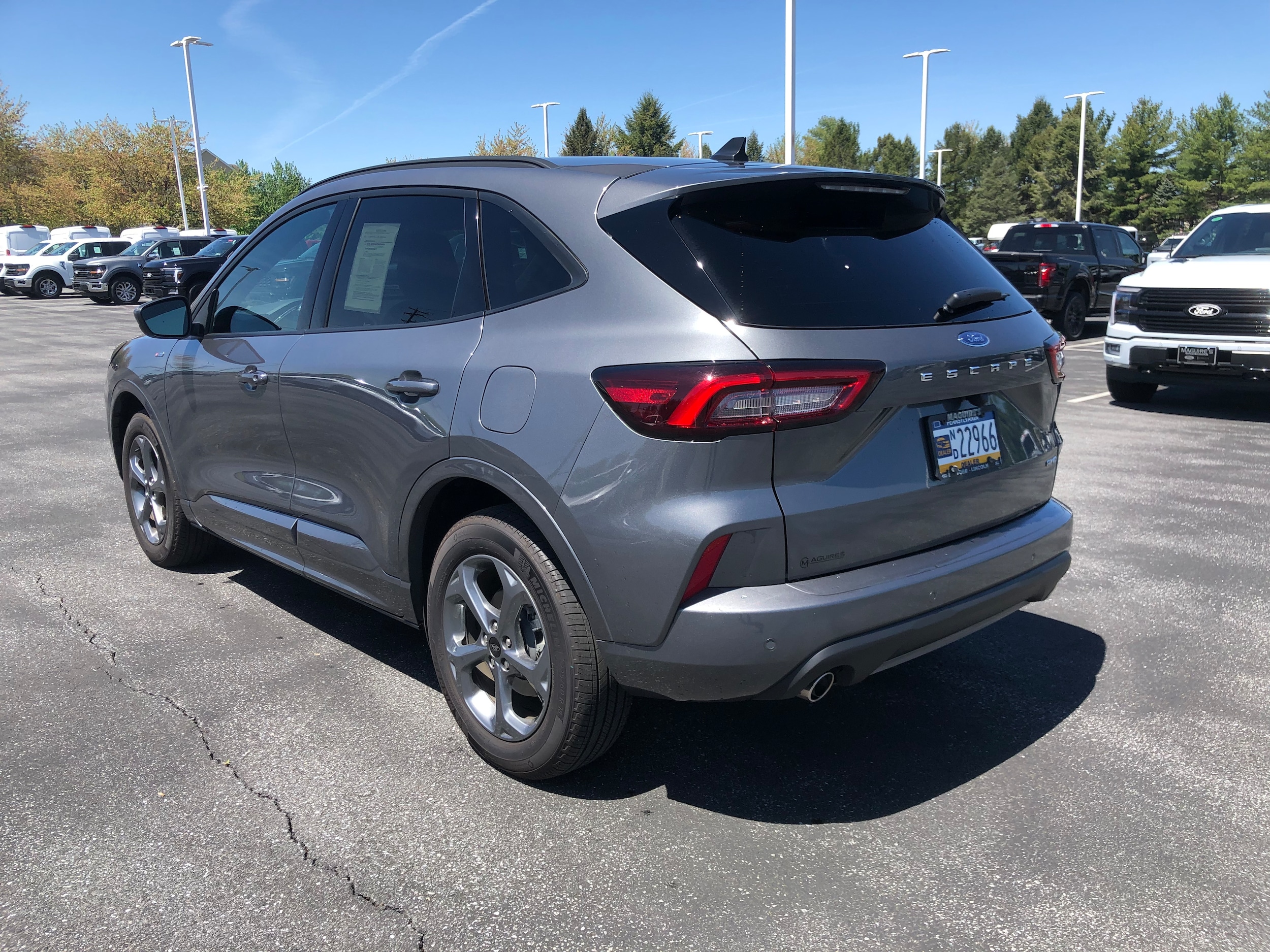 2024 Ford Escape ST-Line Select photo 3