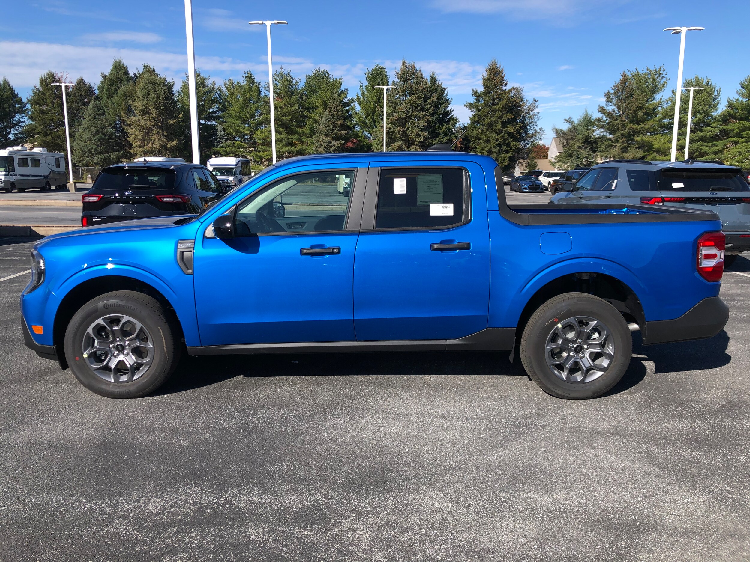 2025 Ford Maverick XLT photo 2