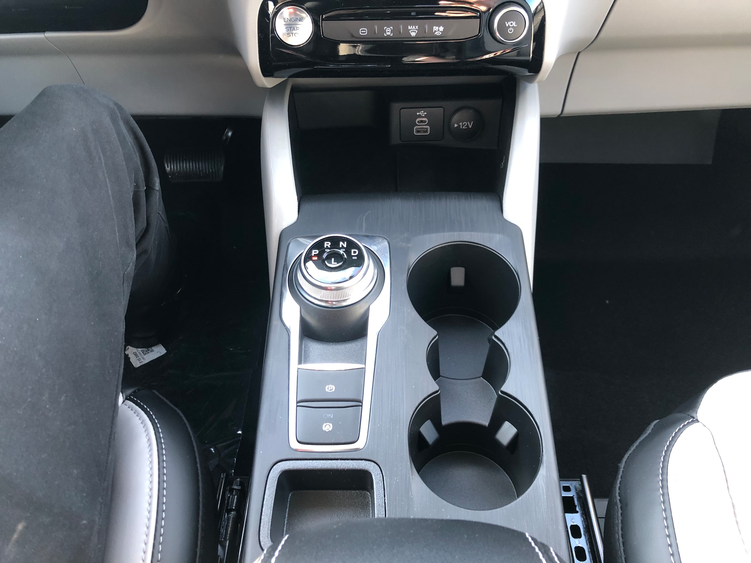 2025 Ford Escape Plug-in hybrid PHEV - Photo 13