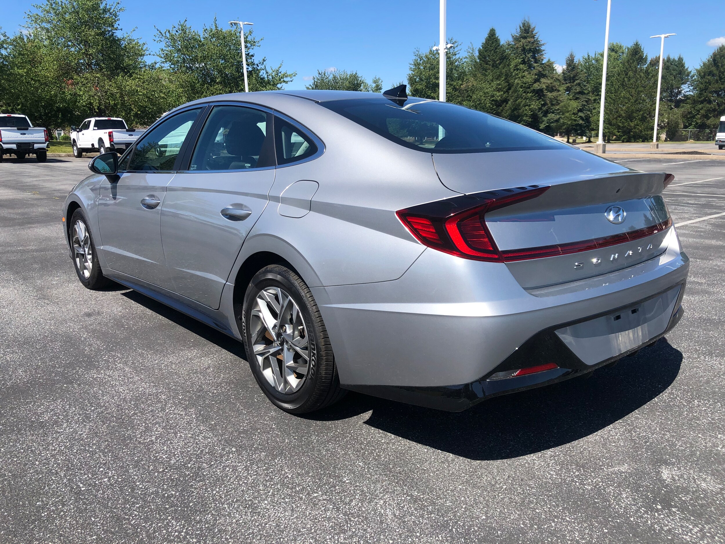 2020 Hyundai Sonata SEL photo 2