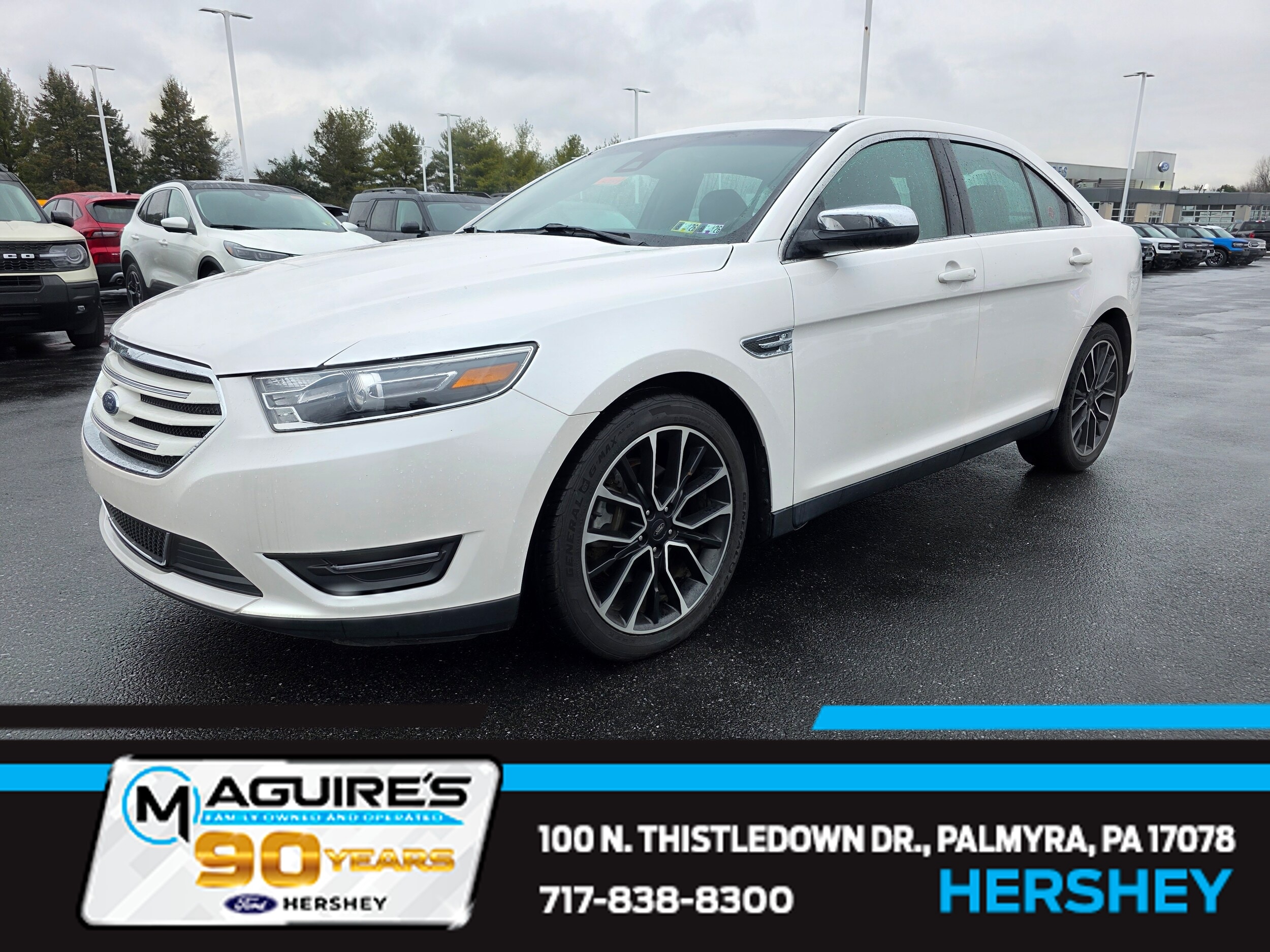 2017 Ford Taurus Limited's photo