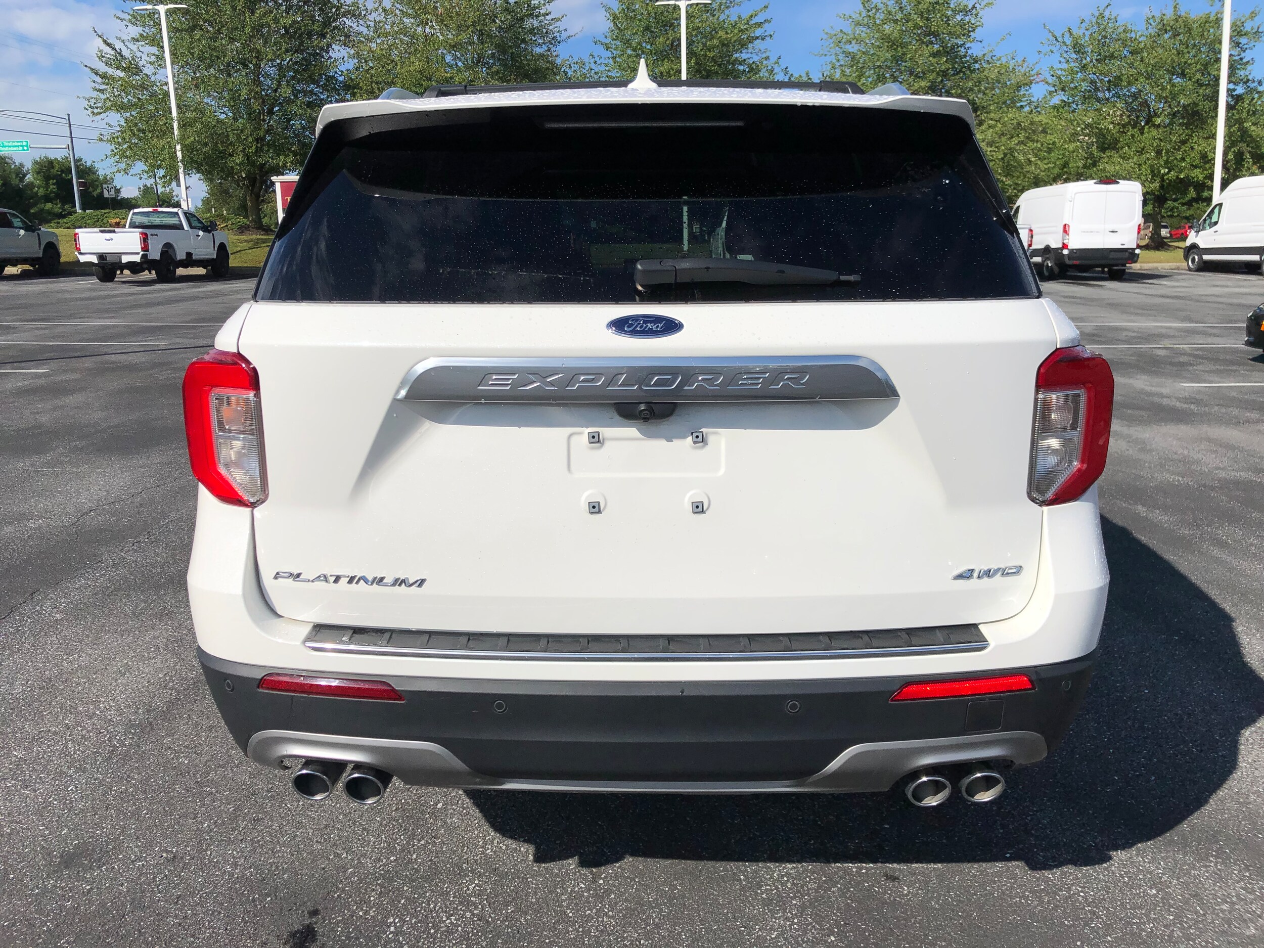 2022 Ford Explorer Platinum photo 3