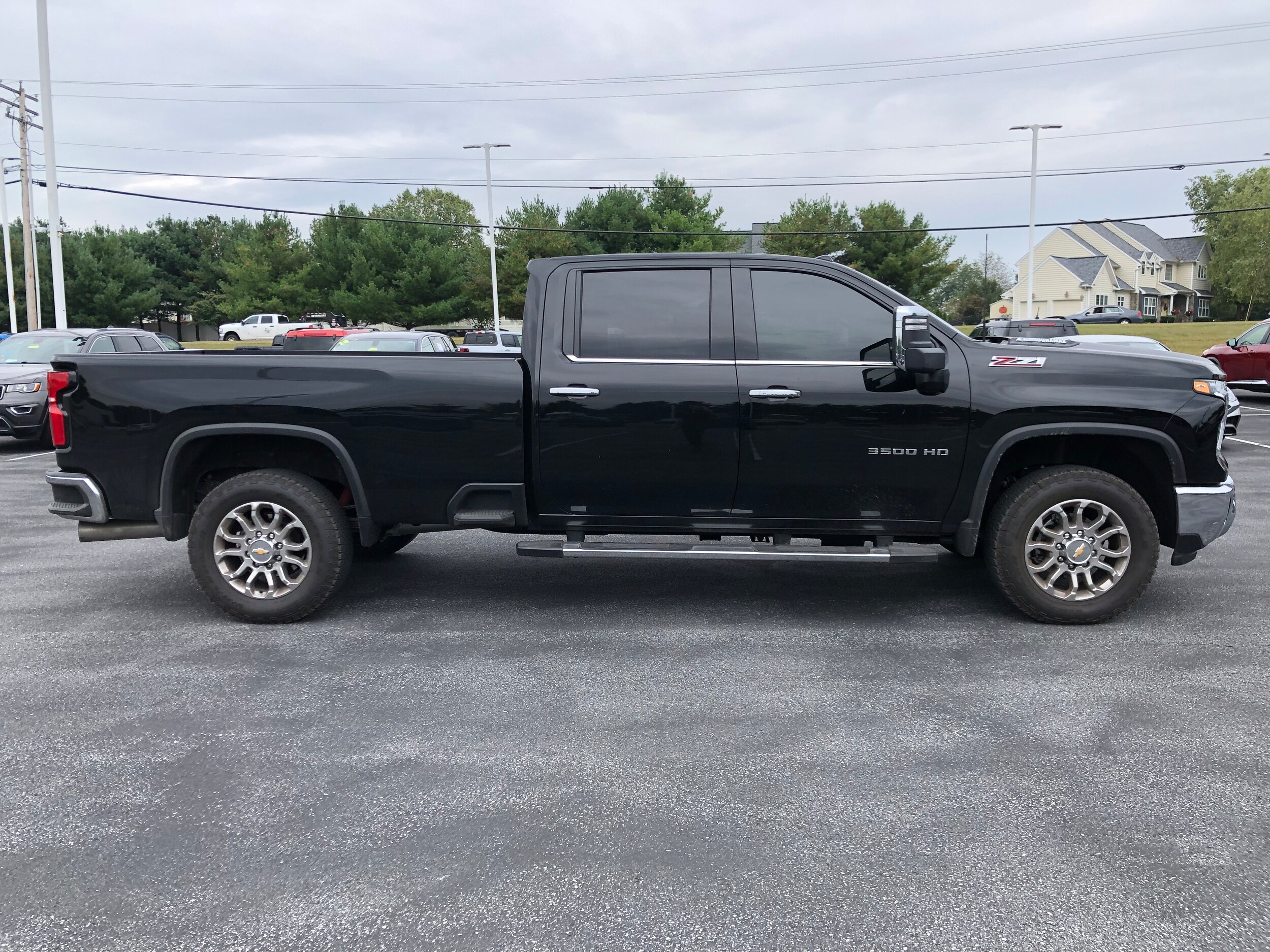 2025 Chevrolet Silverado 3500HD LTZ photo 4