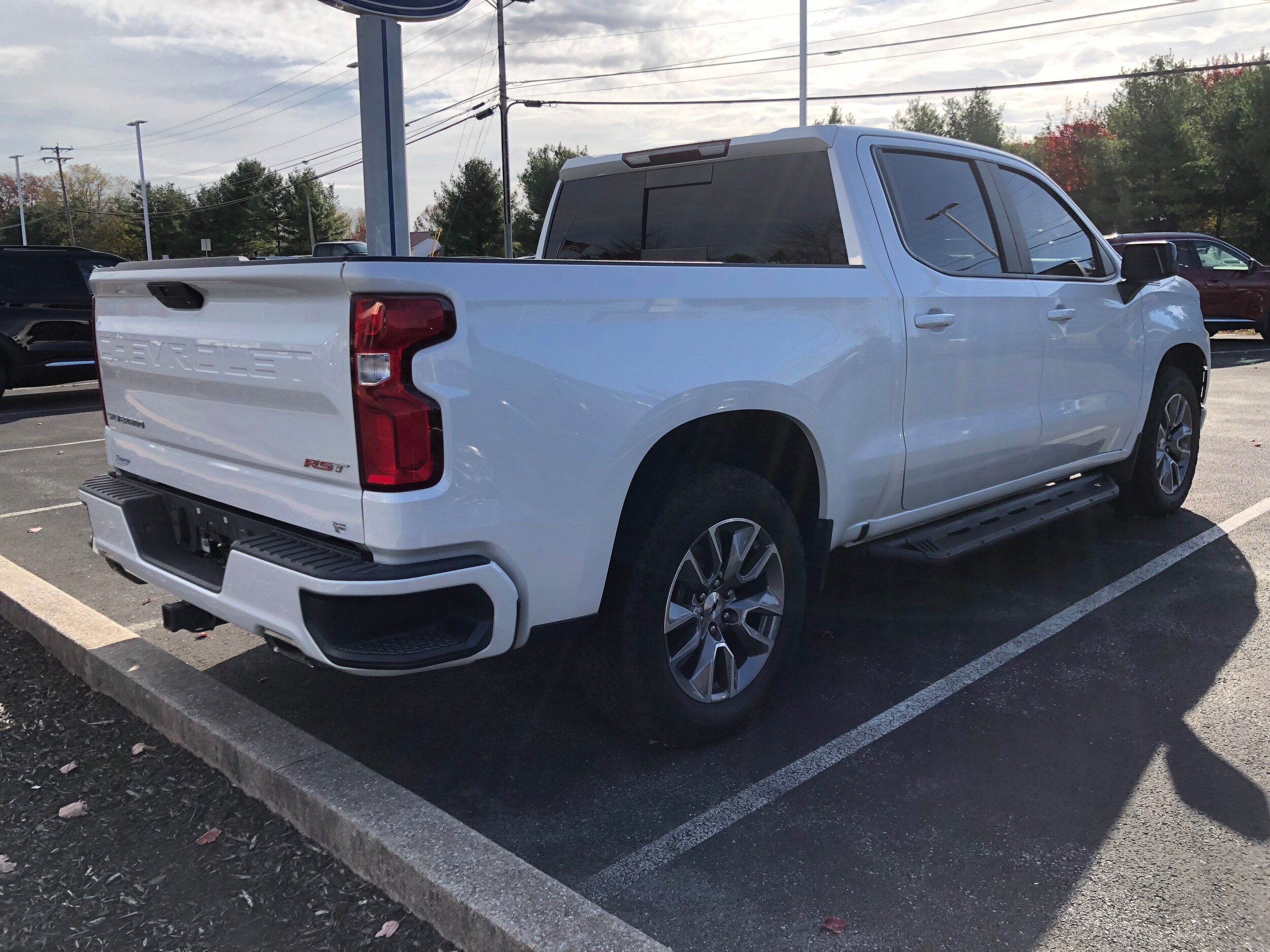 2020 Chevrolet Silverado 1500 RST photo 3