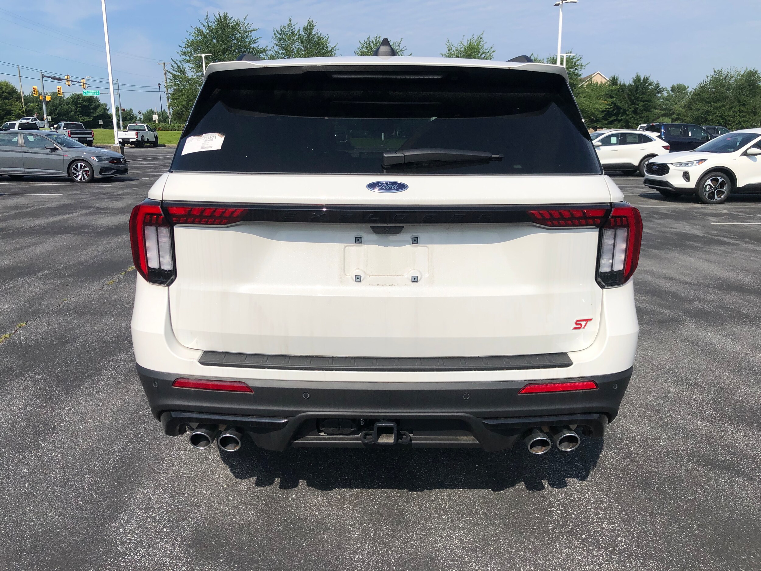 2025 Ford Explorer ST photo 2