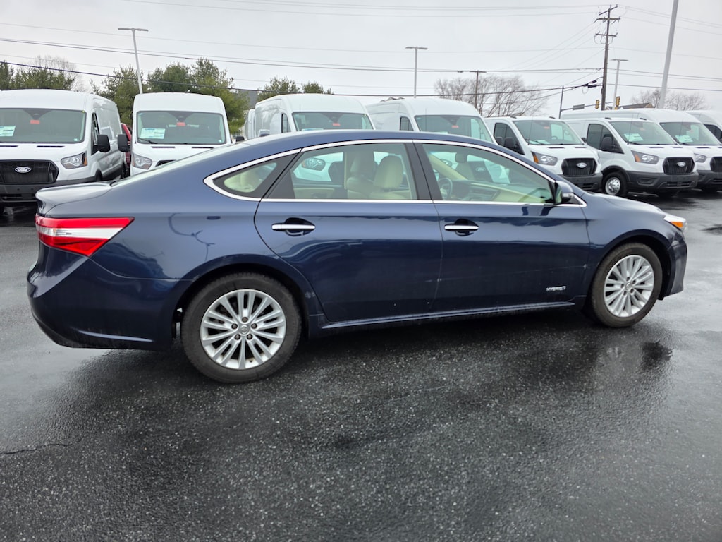 Used 2015 Toyota Avalon Hybrid XLE Premium Sedan