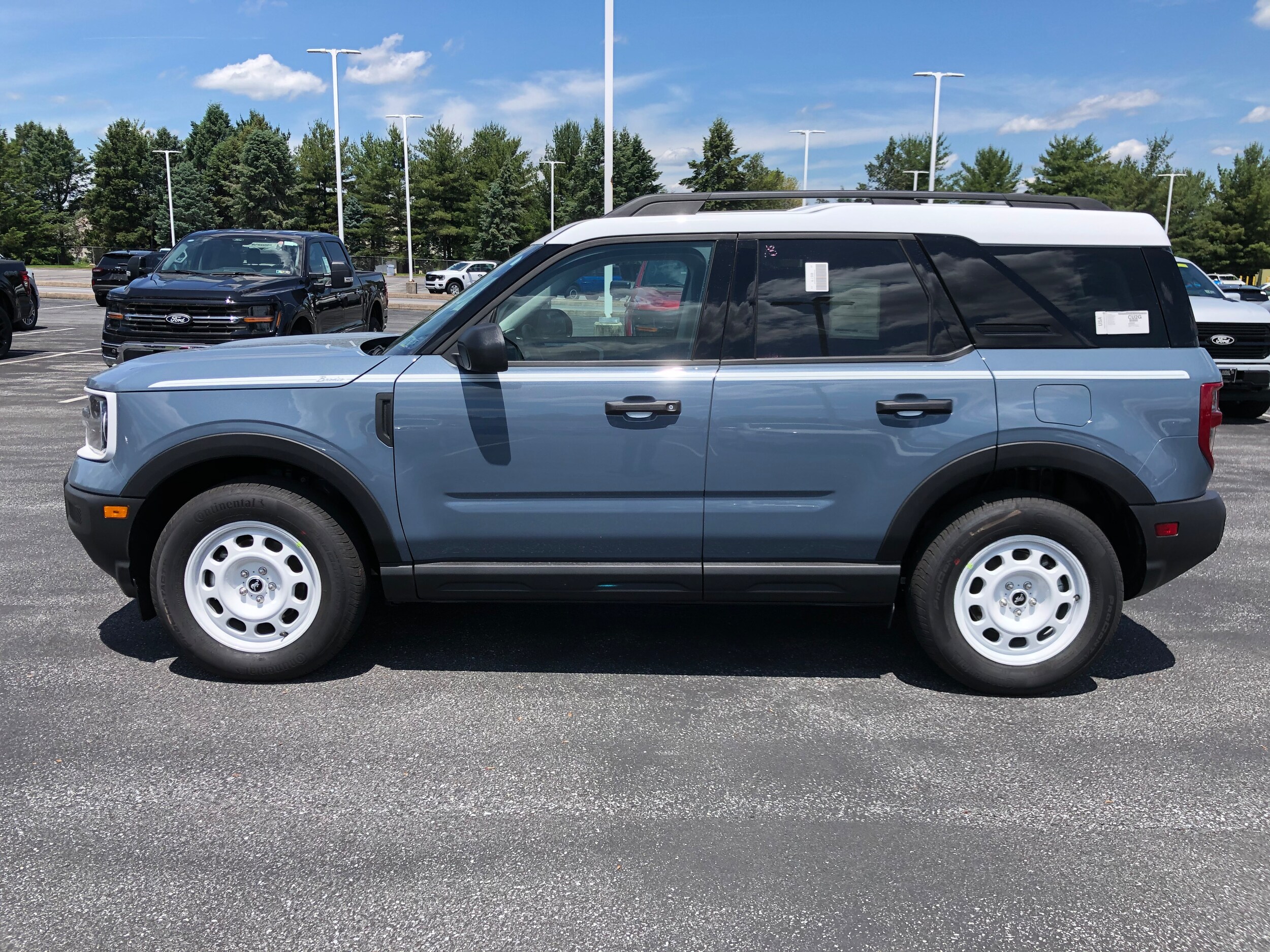2025 Ford Bronco Sport Heritage photo 2