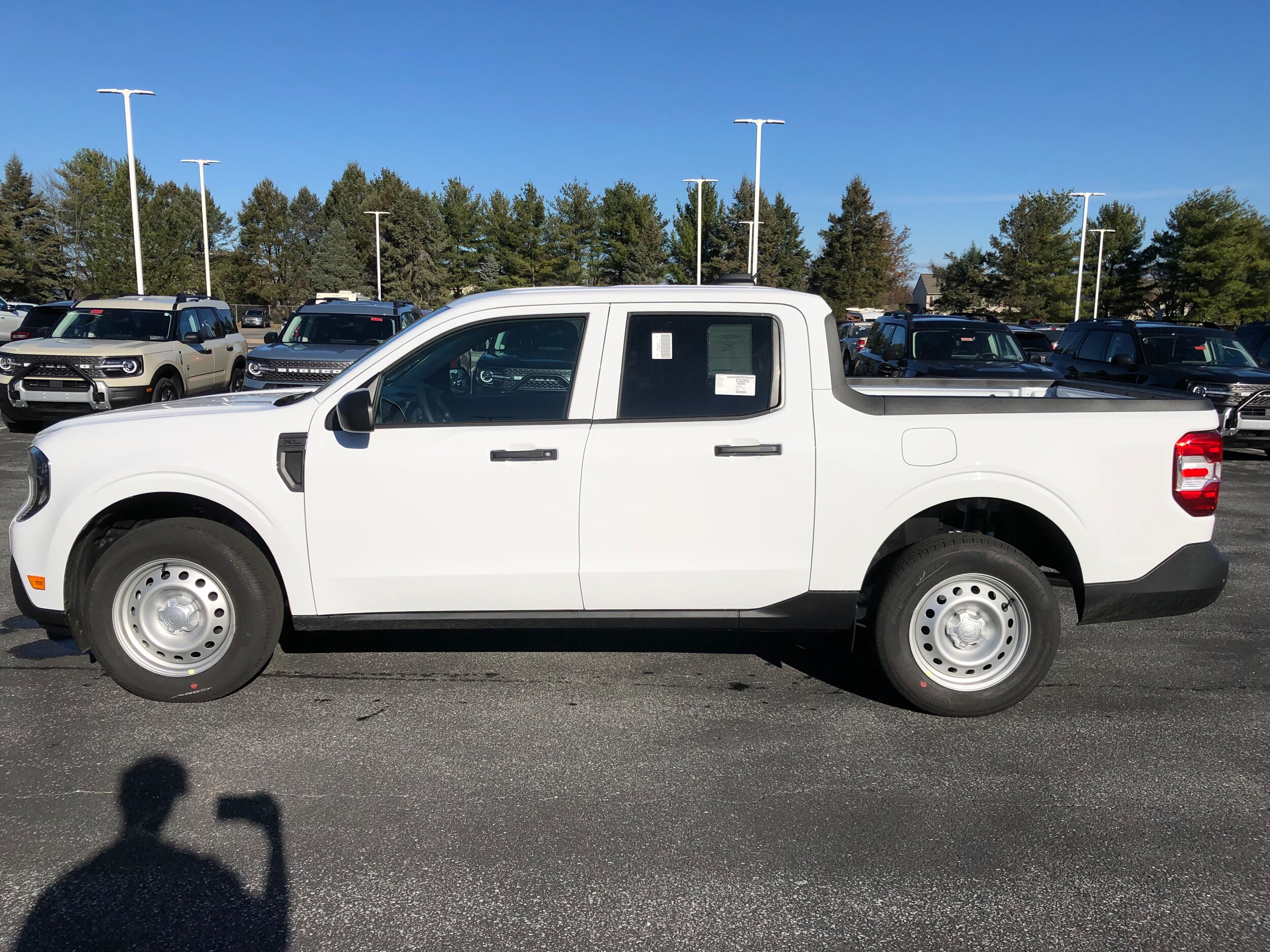 2025 Ford Maverick XL photo 2