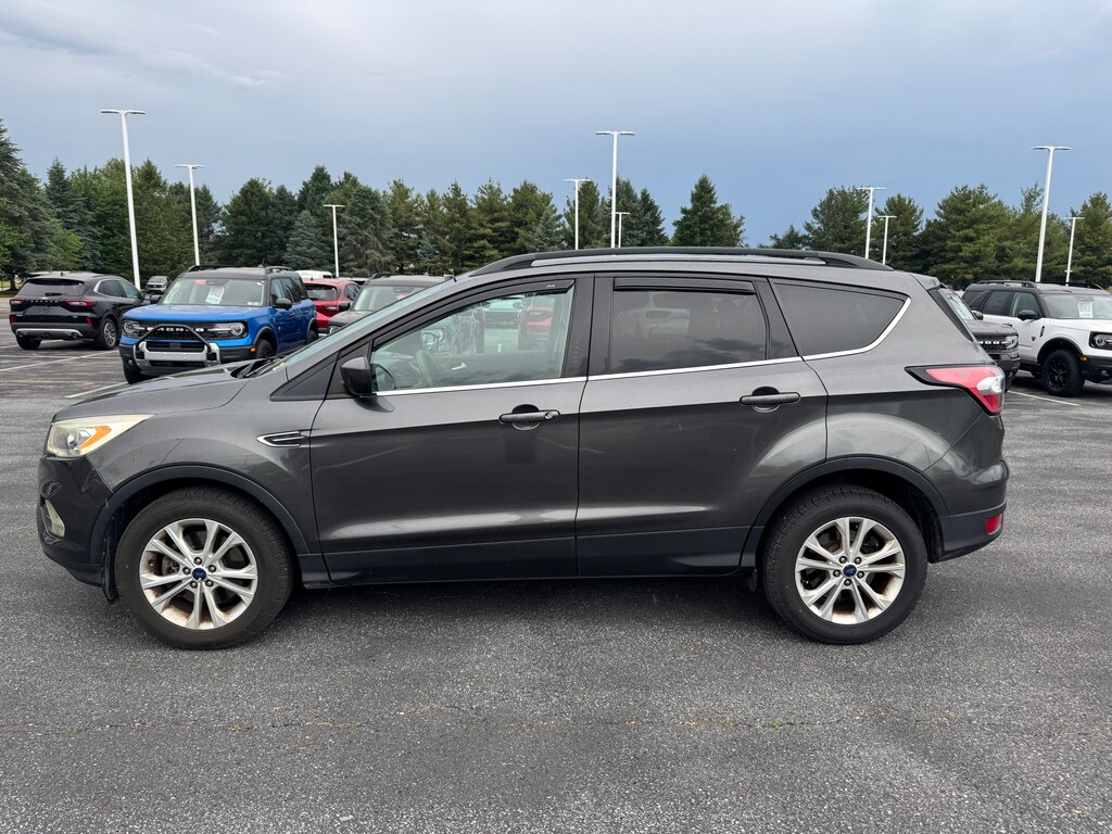 Used 2017 Ford Escape SE SUV