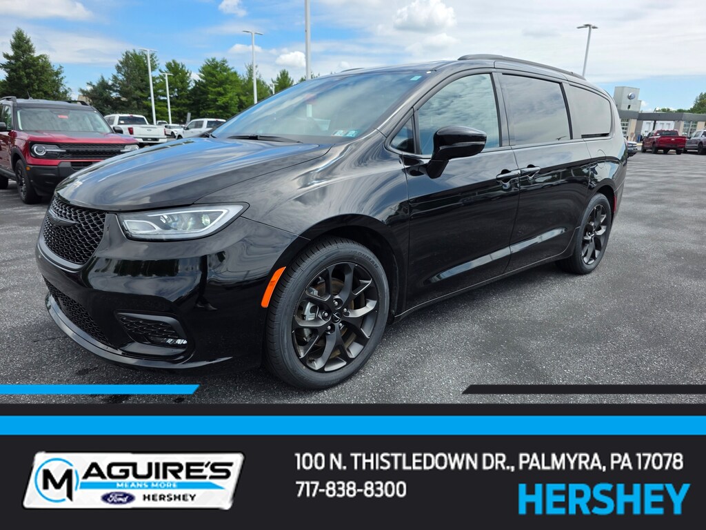 Certified 2025 Chrysler Pacifica Limited Minivan/Van