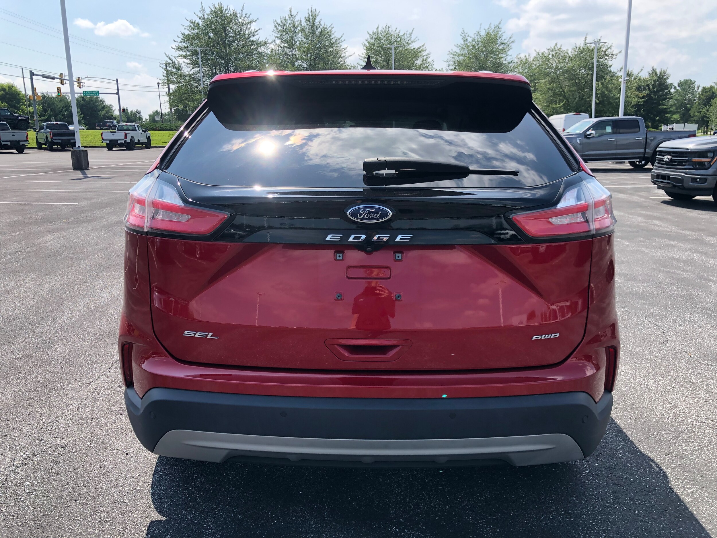 2022 Ford Edge SEL photo 4
