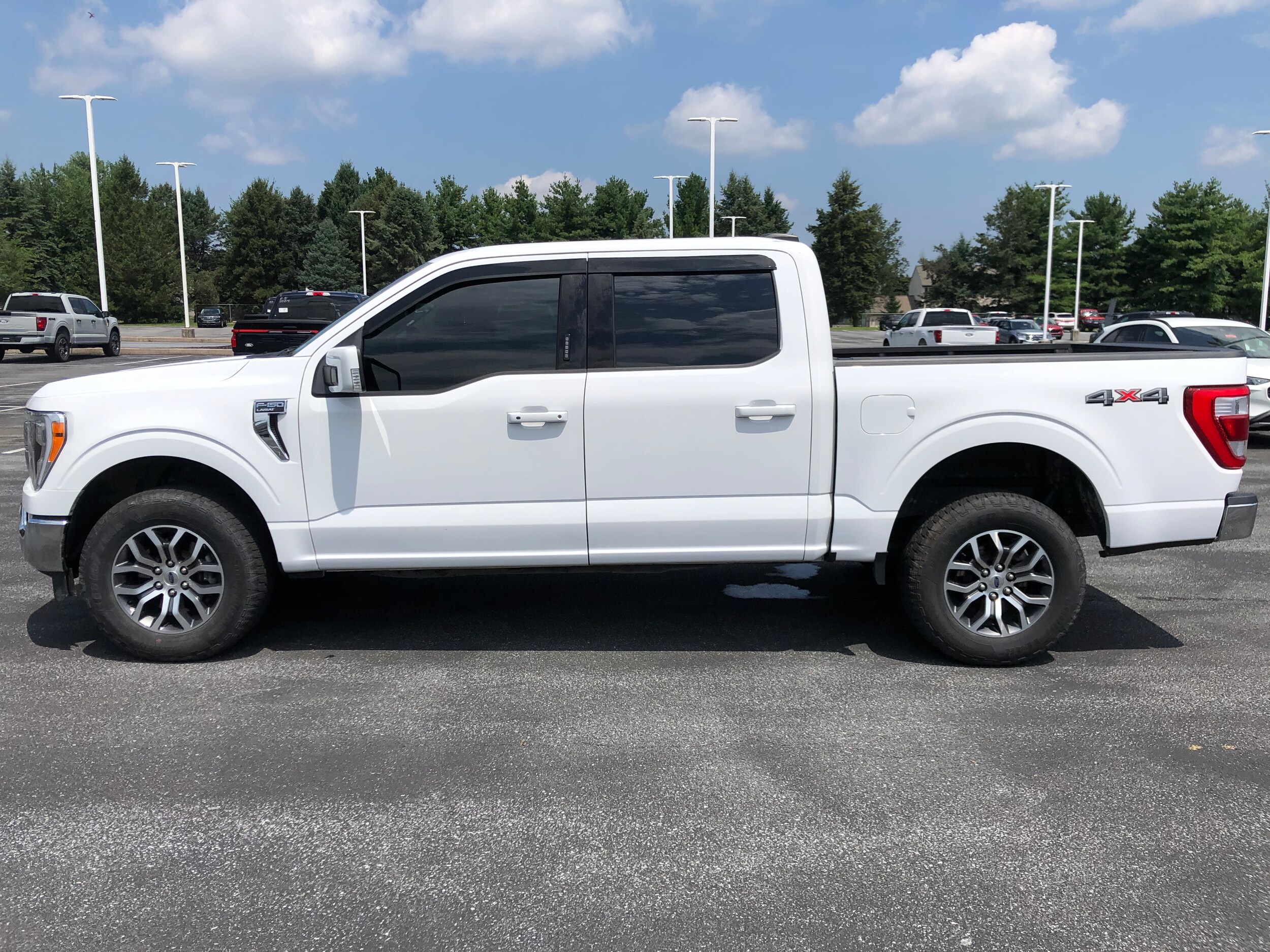 2022 Ford F-150 Lariat photo 2