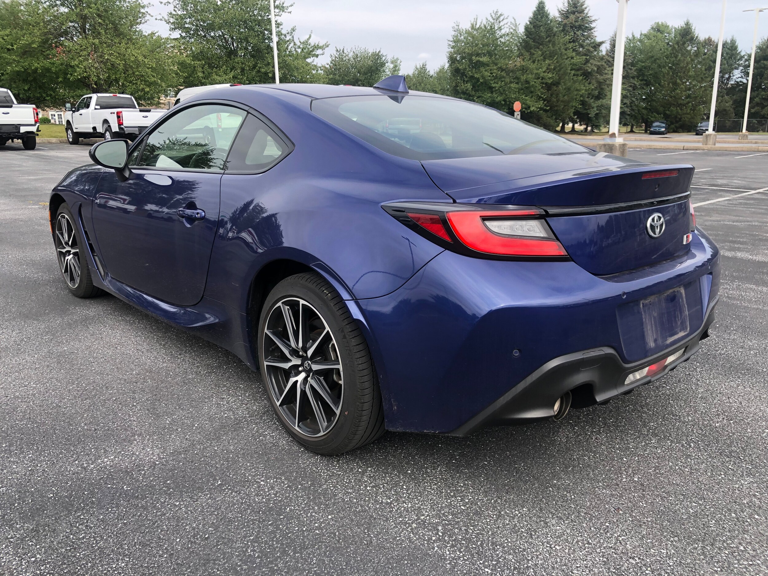 2023 Toyota GR86 Base photo 3