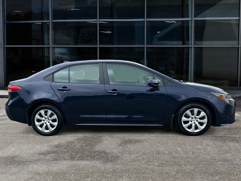 Used 2022 Toyota Corolla LE with VIN 5YFEPMAE2NP374867 for sale in Grand Island, NY
