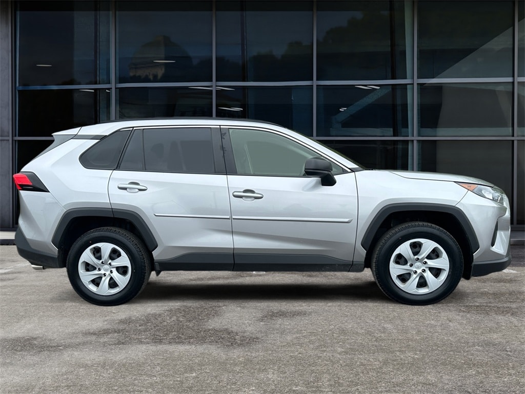 Used 2019 Toyota RAV4 LE with VIN JTMF1RFVXKJ008800 for sale in Grand Island, NY