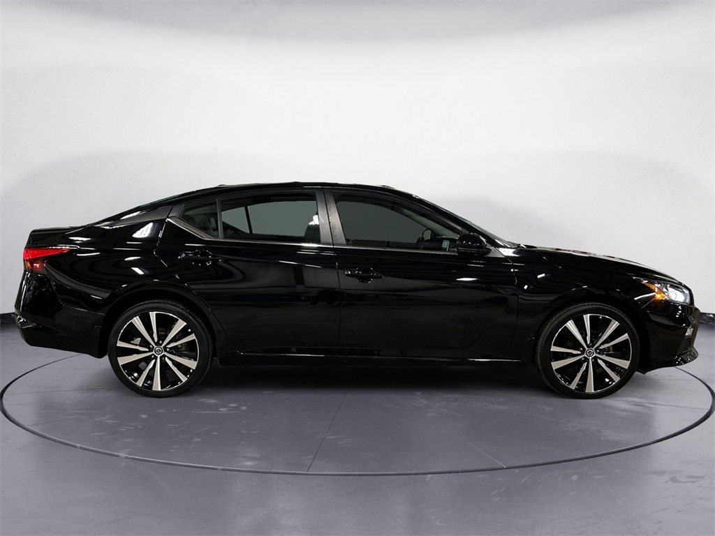 Used 2020 Nissan Altima SR with VIN 1N4BL4CW0LC280132 for sale in Grand Island, NY