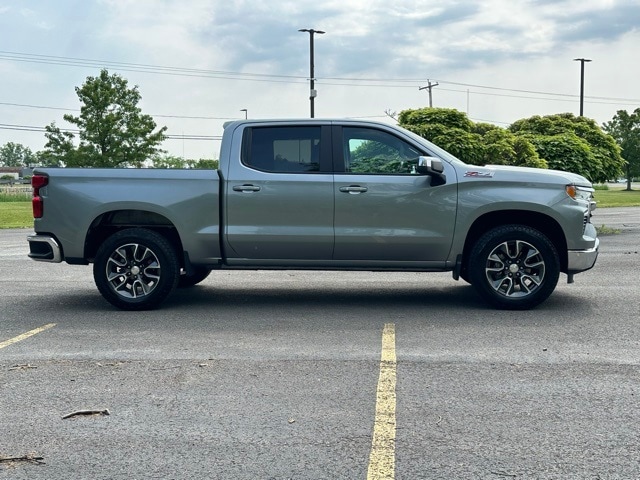 Used 2024 Chevrolet Silverado 1500 LT with VIN 2GCUDDED0R1210446 for sale in Grand Island, NY