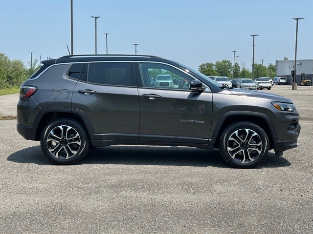 Used 2022 Jeep Compass Limited with VIN 3C4NJDCB7NT169904 for sale in Grand Island, NY