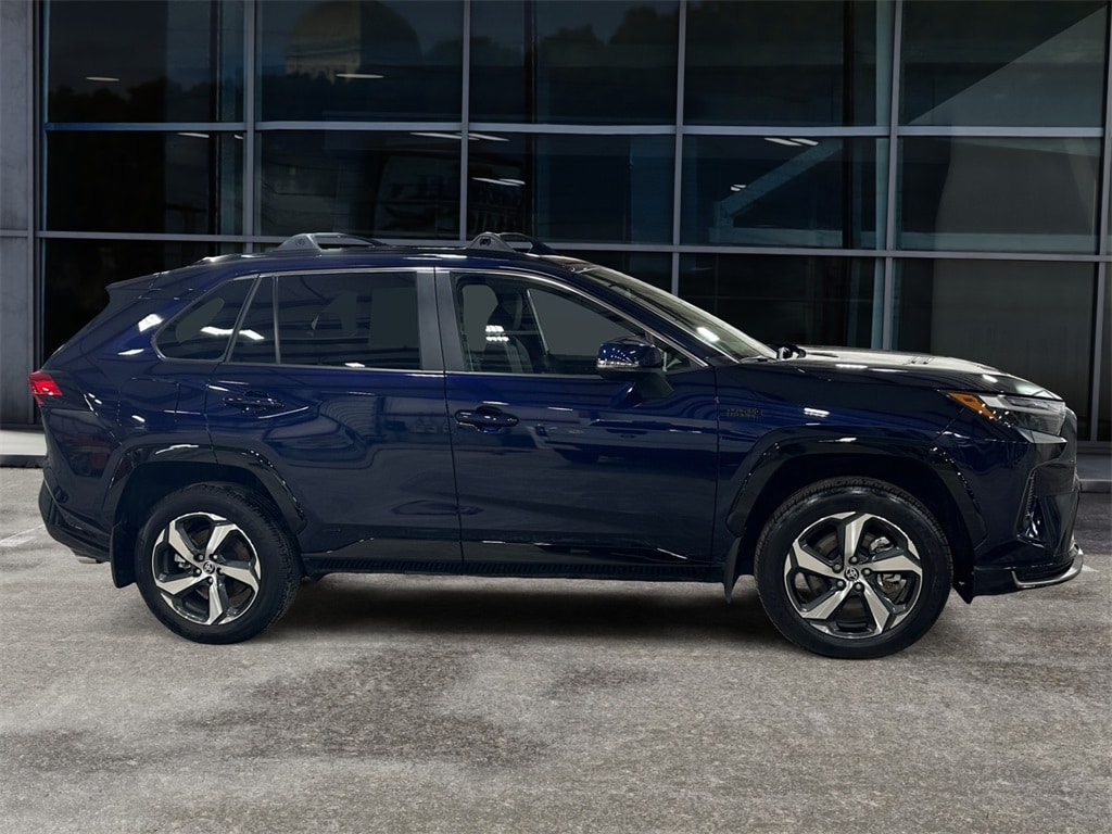 Used 2024 Toyota RAV4 SE with VIN JTMAB3FV1RD174054 for sale in Grand Island, NY