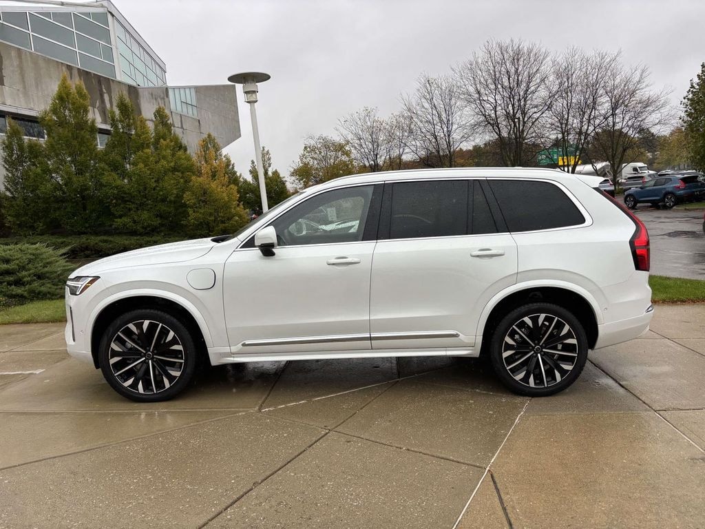 New 2026 Volvo XC90 plug-in hybrid T8 Plus 7-Seater SUV