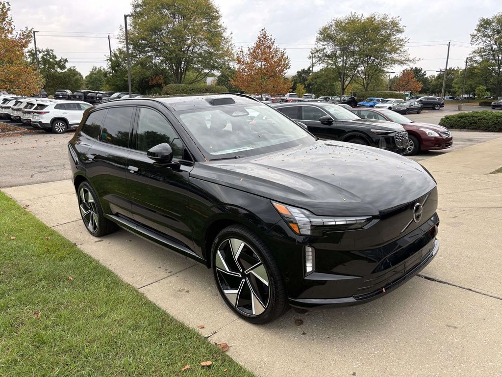 2025 Volvo EX90