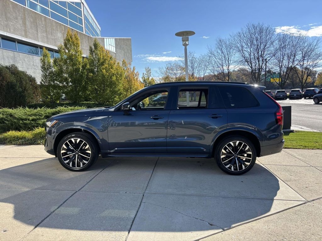 New 2026 Volvo XC90 B6 Ultra Dark Theme 7-Seater SUV