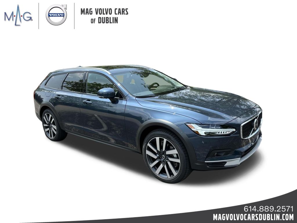 2025 Volvo V90 Cross Country