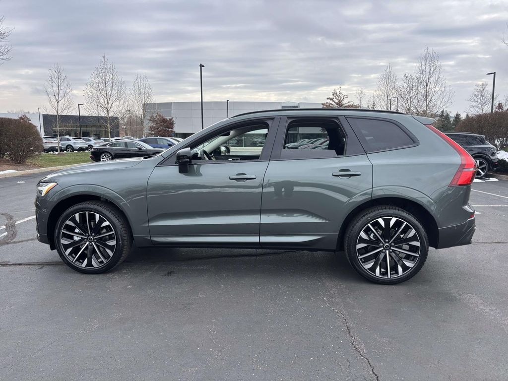 New 2026 Volvo XC60 B5 Ultra SUV